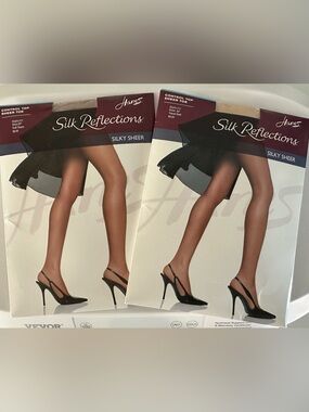 VTG Hanes Silk Reflections Sheer Control Top Pantyhose /Soft Taupe & Travel Buff